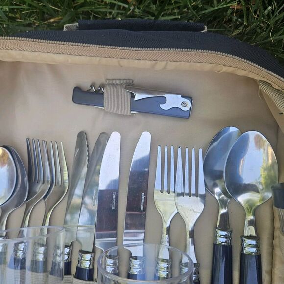 Picnic Backpack 4 Person Set Pack Insulated Waterproof Bag Family Camping - Picture 11 of 15